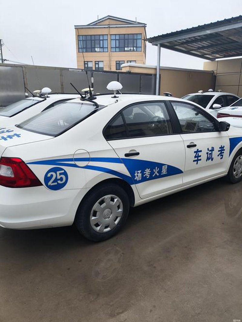 上海学车：城市驾驶文化中的精彩探索